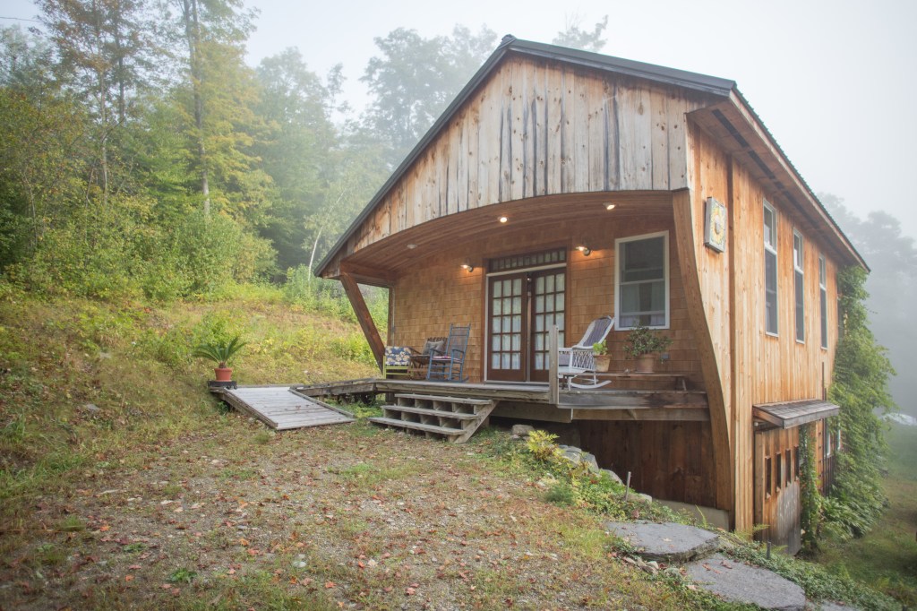 Botanical Artist's Studio in Vermont, USA