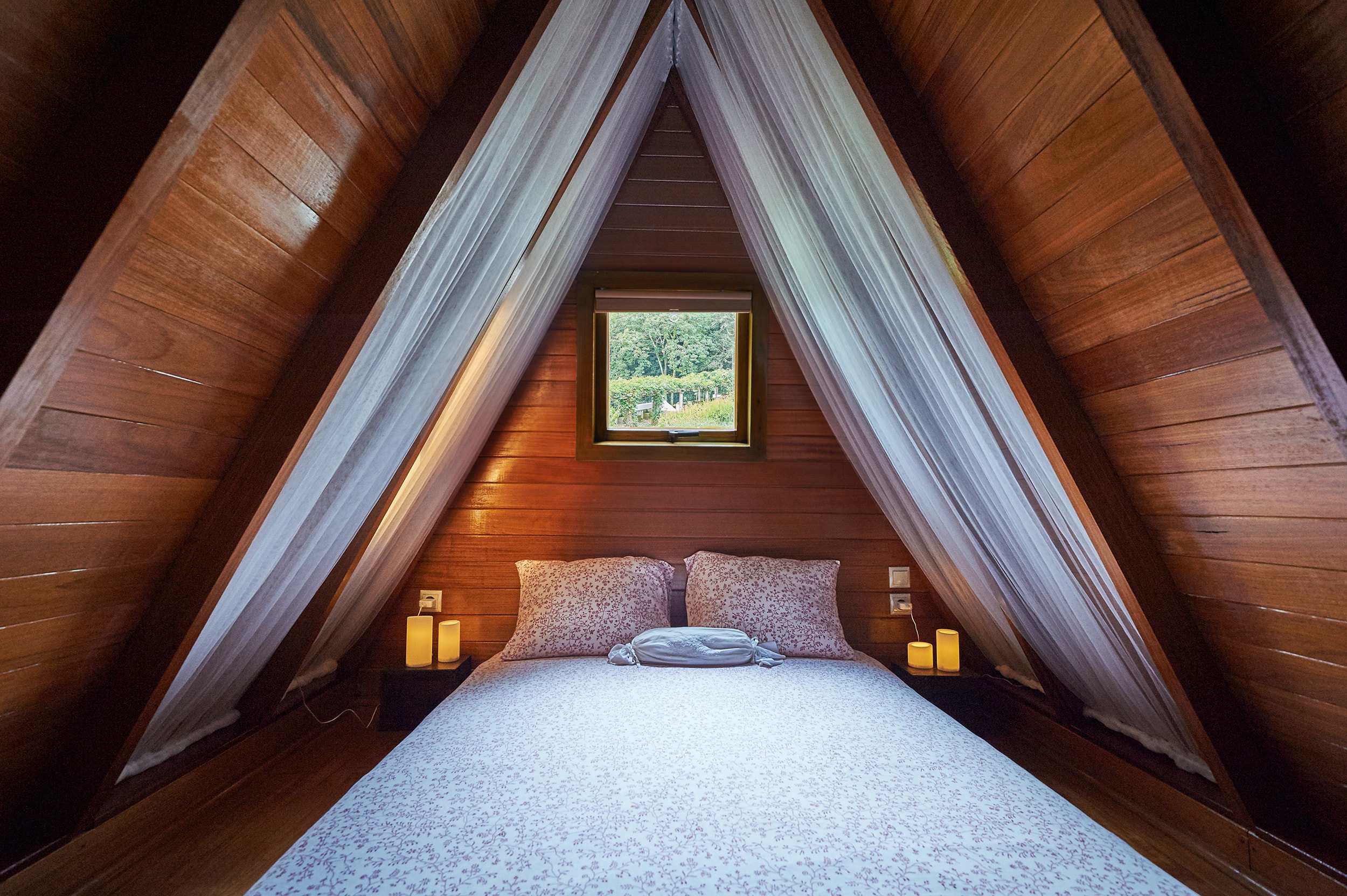 Cozy Little Wood House - Sintra, Portugal