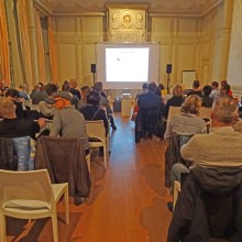 ></a></div>
<div class=