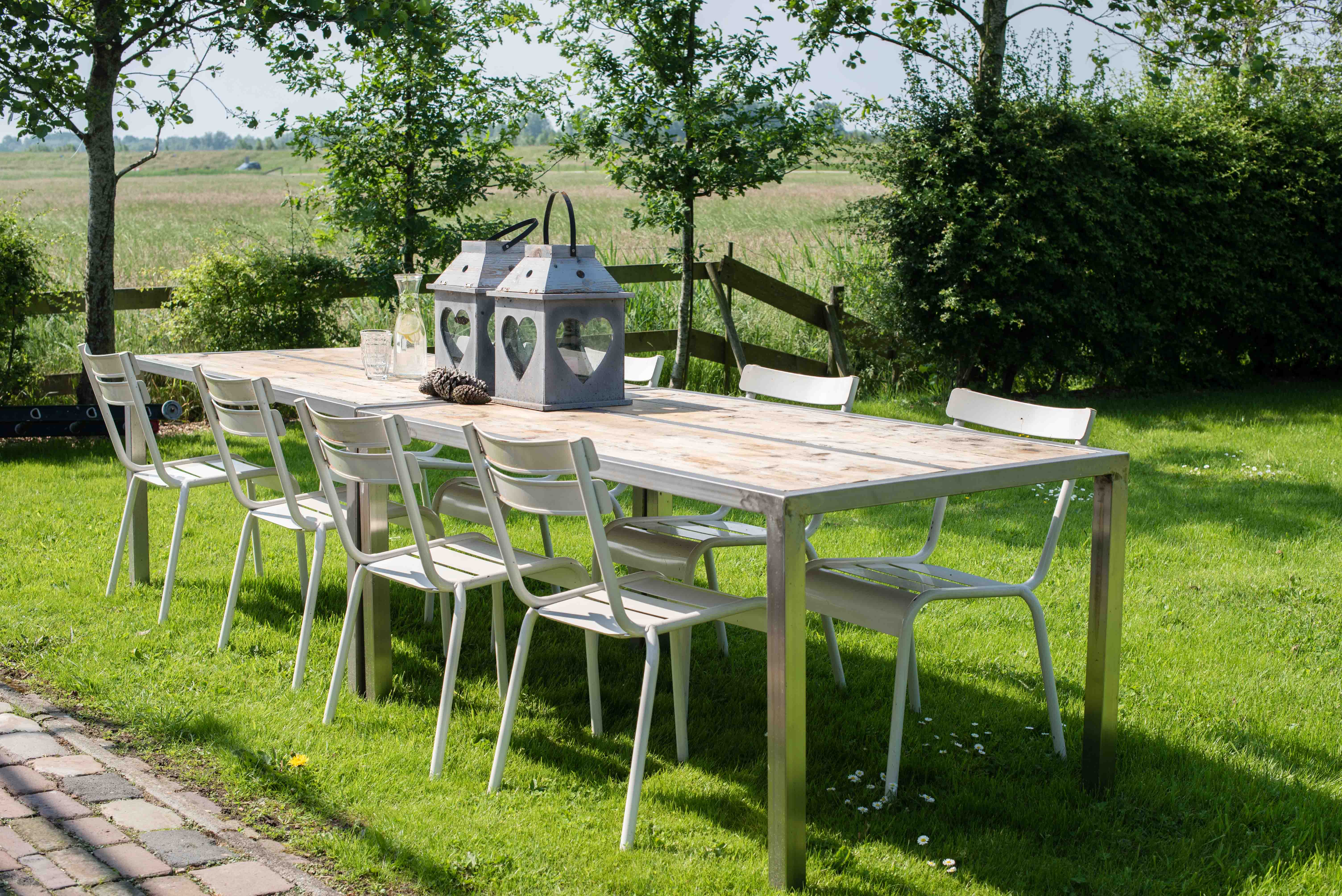 Garden of a listing on Airbnb in trending destination, Putten