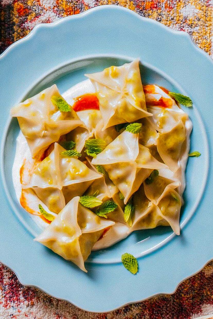 A plate of beautiful and delicious Afghan food.