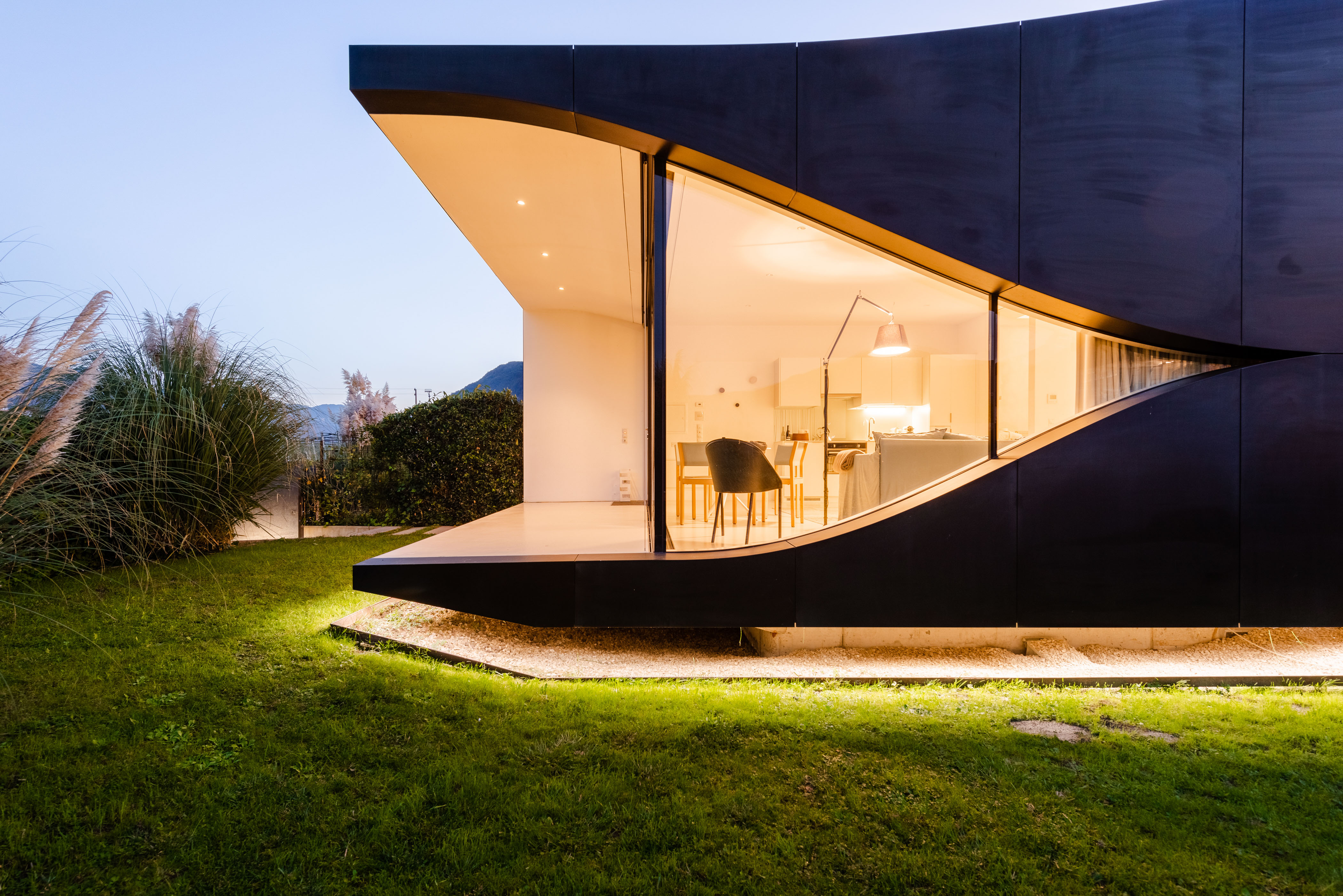 Exterior of Mirror House North