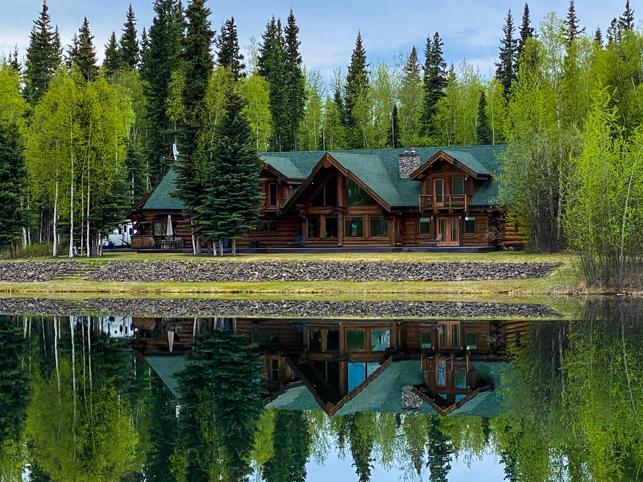 luxurious cabin in Alaska